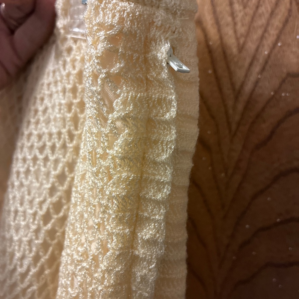 Vintage Elegant Cream Crochet Skirt - Picture 2 of 4